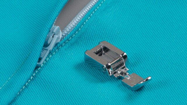 Babylock Zipper Foot - Narrow