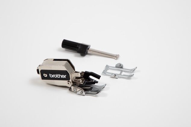 Brother SA101 Compact Walking Foot,Brother SA101 Compact Walking Foot with Interchangeable Plating and Screw Driver