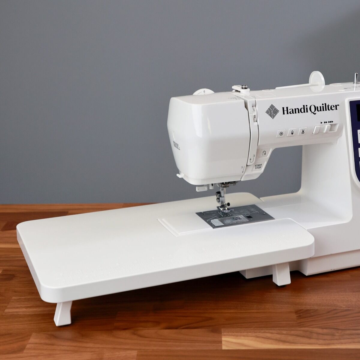 Handi Quilter HQ Stitch 310 Sewing Machine - Quality Sewing & Vacuum