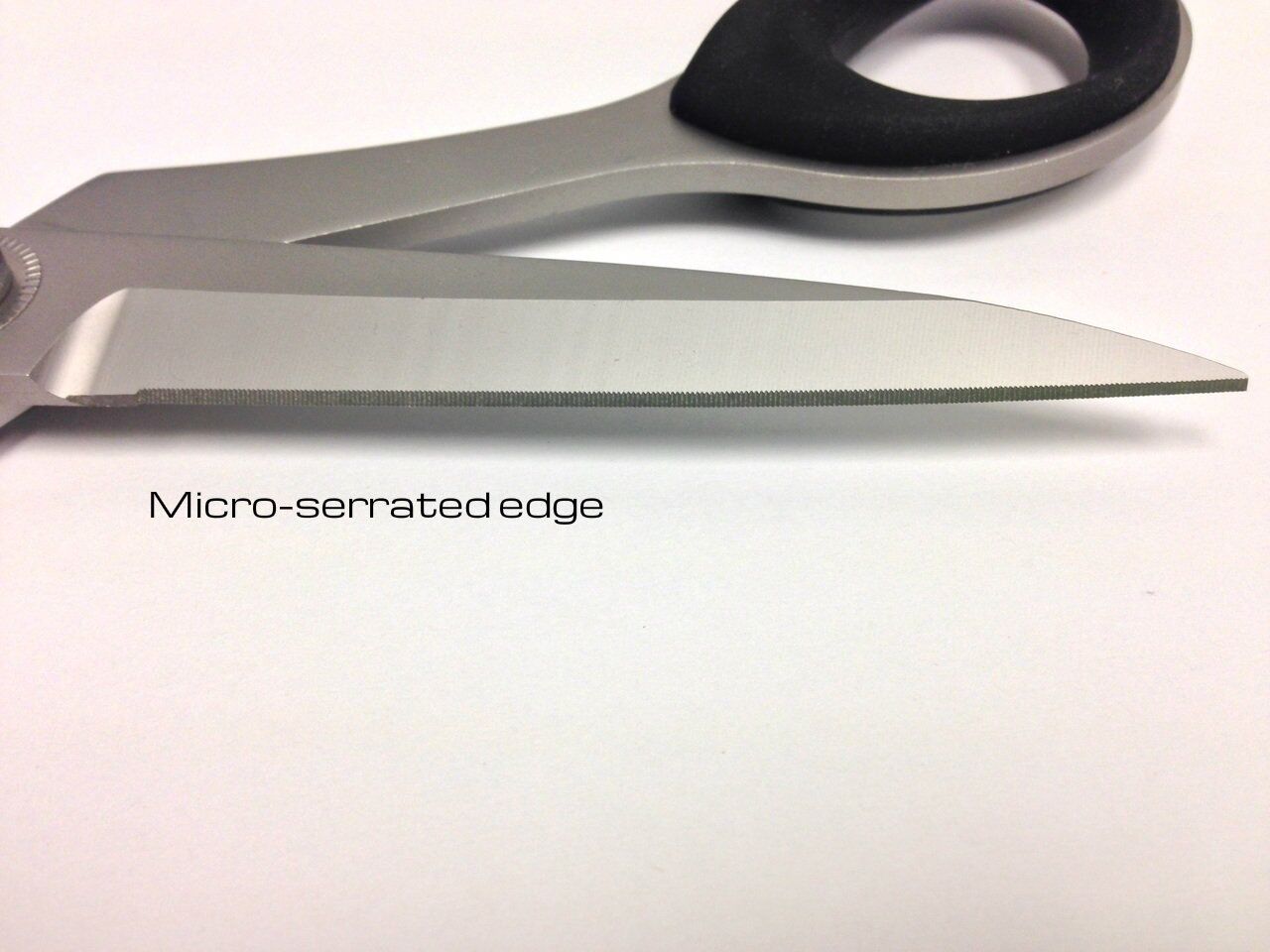 Kai 7250SE 10 Inch Serrated Professional Shears