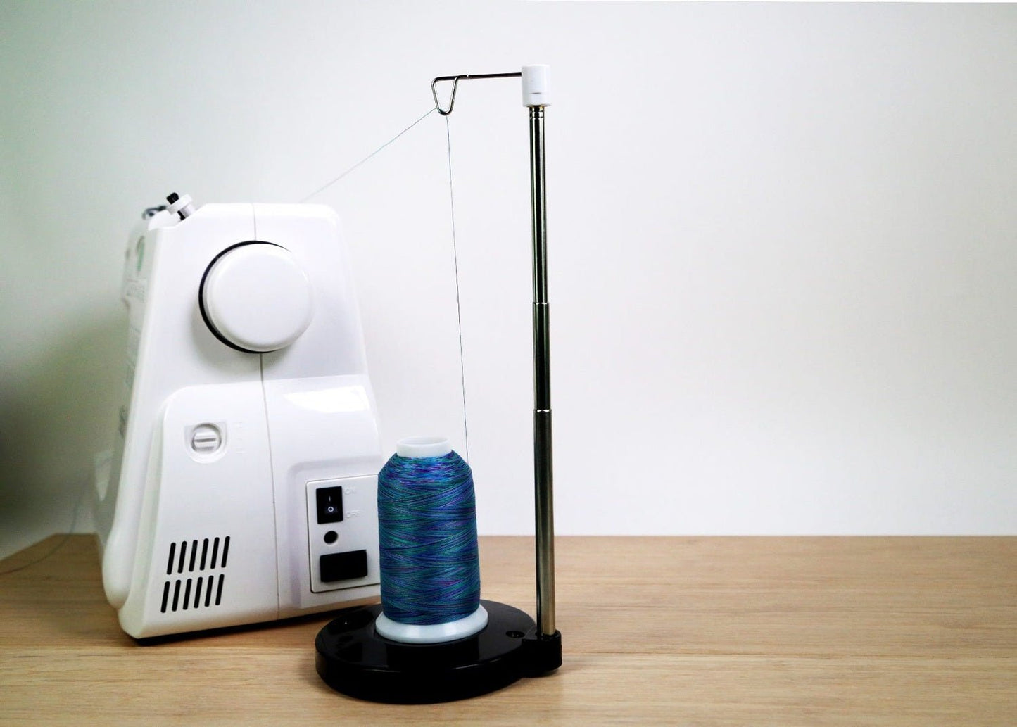 Telescoping Metal Thread Stand