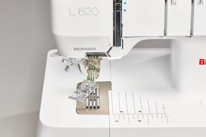 BERNINA L 620 Swing out Presser Foot