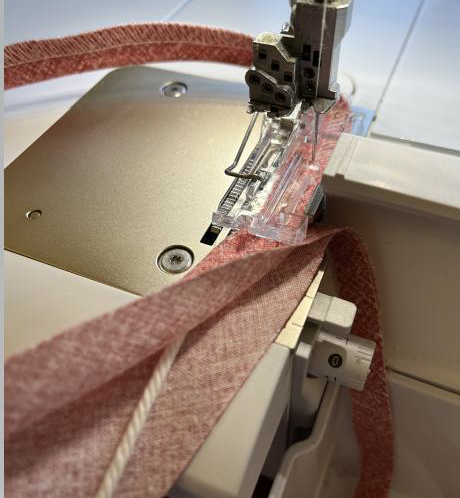 Serger Foot Workshop Class: Piping Foot