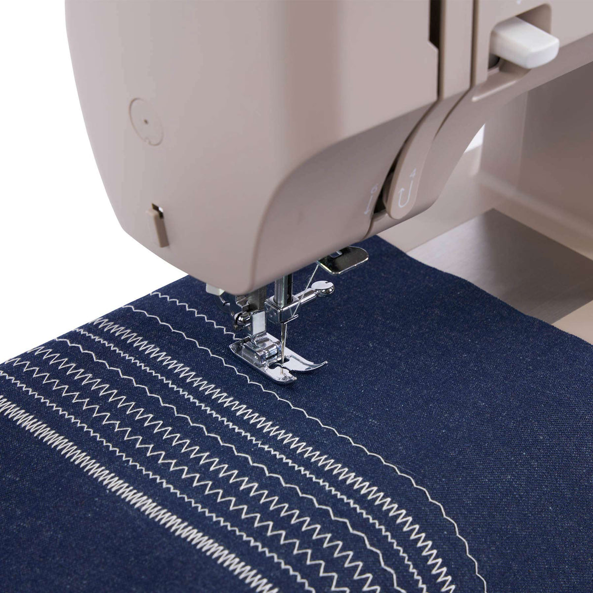 Singer Heavy Duty 4523 Next Evolution Beige Sewing Machine