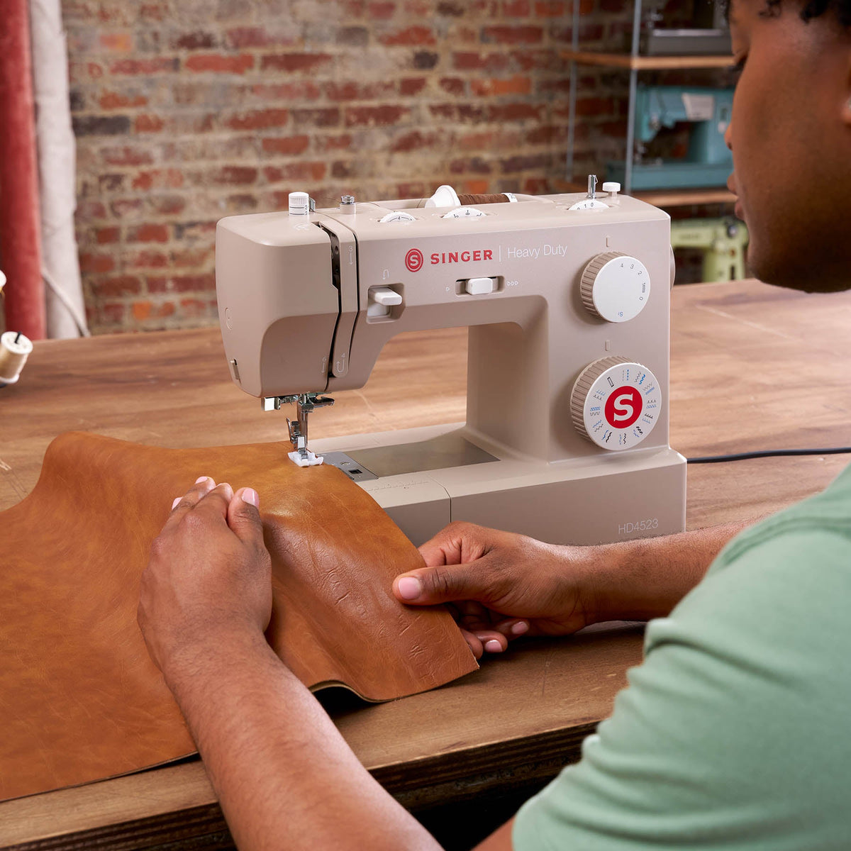 Singer Heavy Duty 4523 Next Evolution Beige Sewing Machine