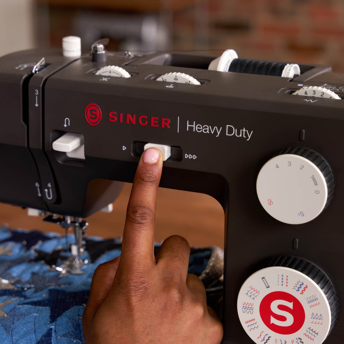 Singer Heavy Duty 4532 Next Evolution Charcoal Sewing Machine