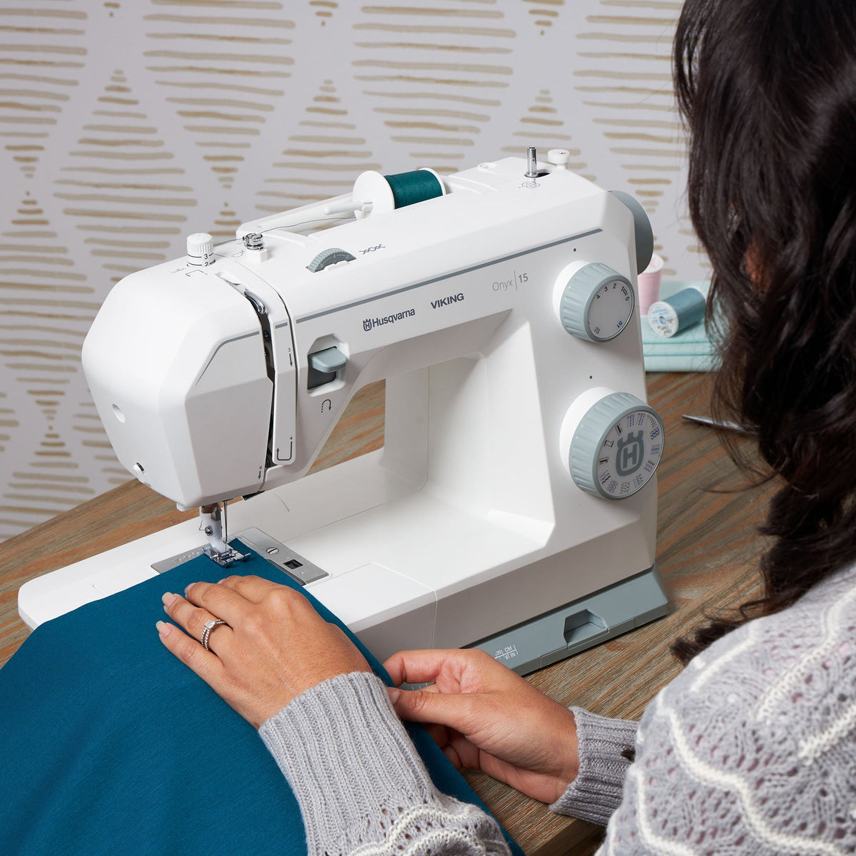Husqvarna Viking Onyx 15 sewing machine