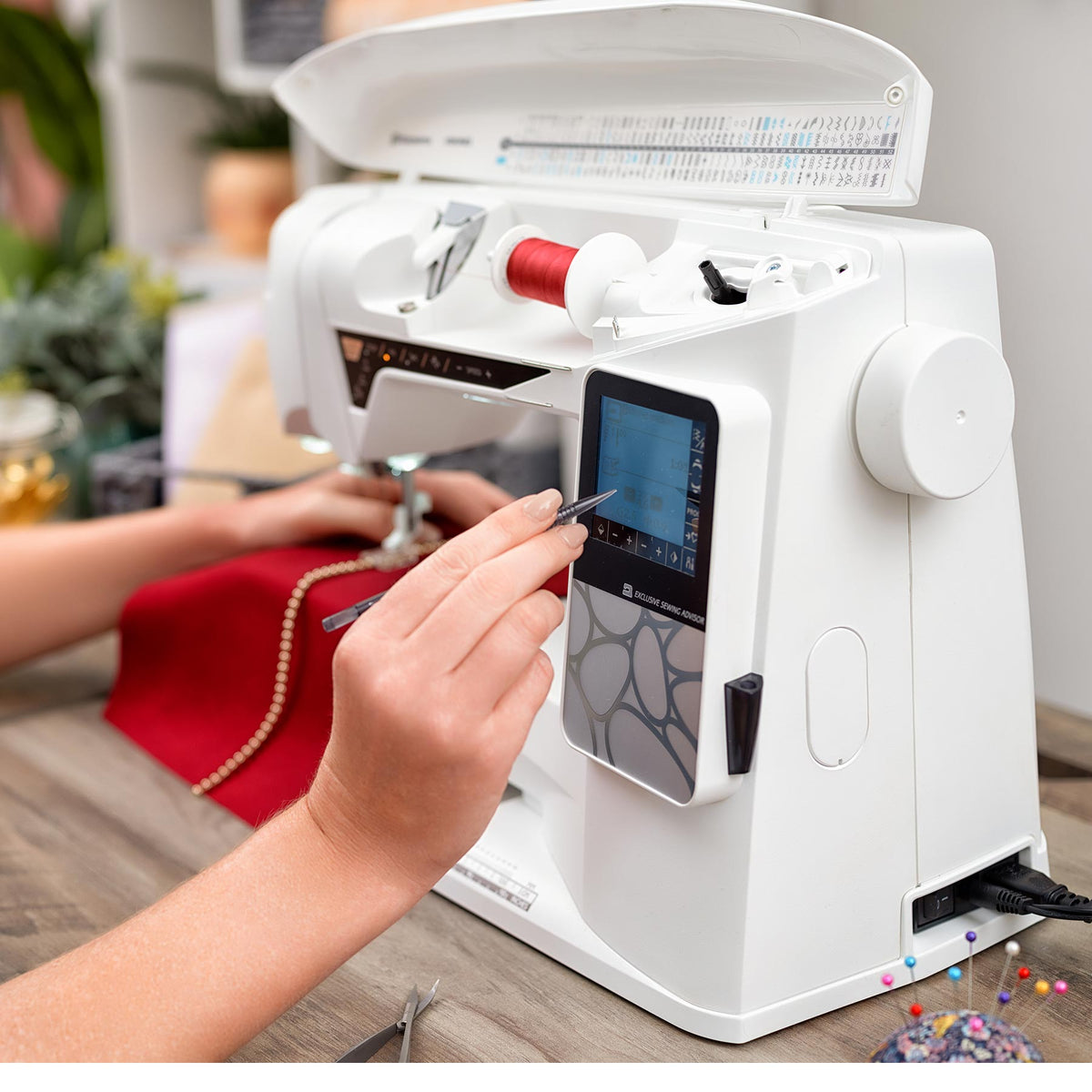 Viking Opal 690Q Sewing & Quilting Machine