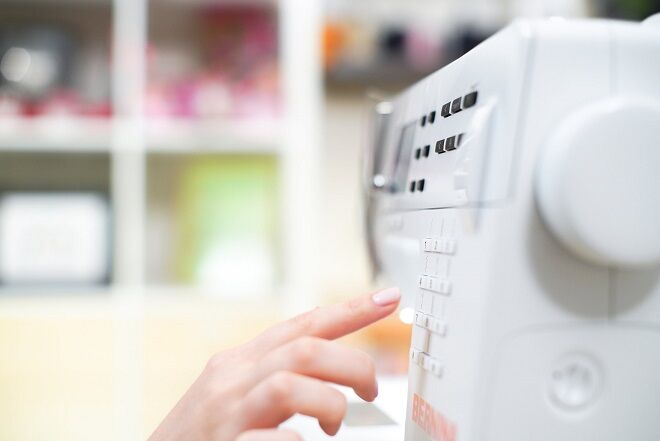 Bernina 335 Sewing Machine