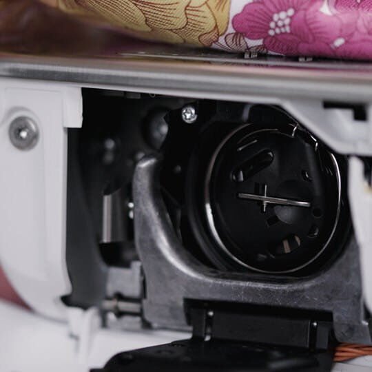 Bernina 485 Sewing & Quilting Machine