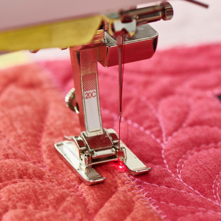 BERNINA 790 ULTRA Pinpoint Laser