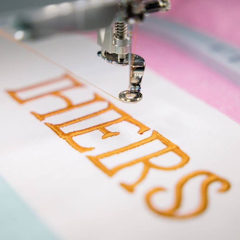 BERNINA 790 ULTRA Place Designs