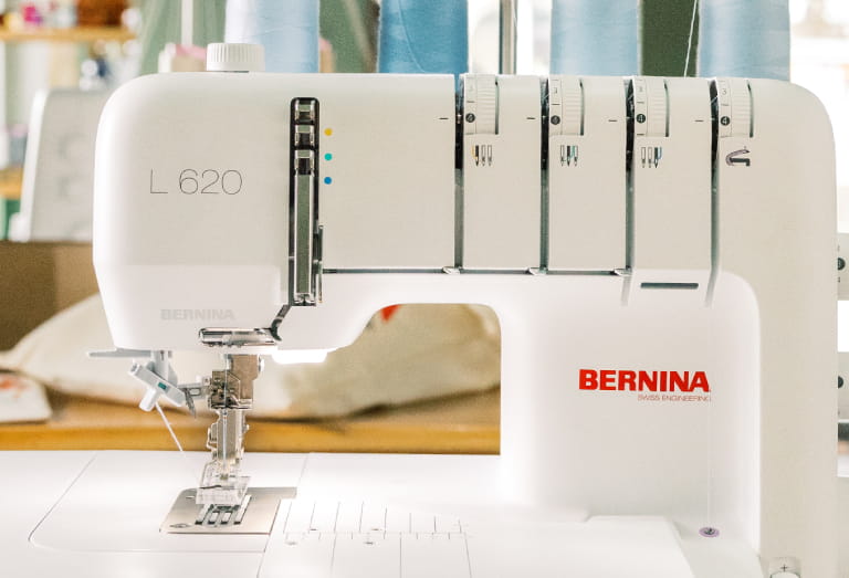 BERNINA L 620 Built in Needle Threader