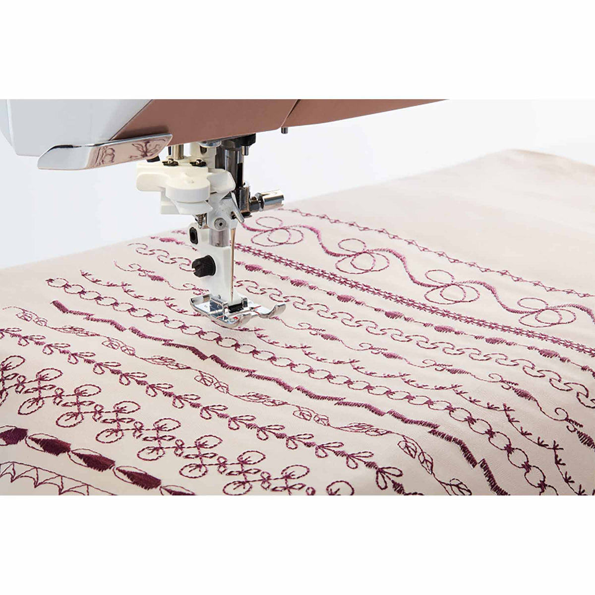 Husqvarna Viking Designer Epic 2 Sewing, Quilting & Embroidery Machine
