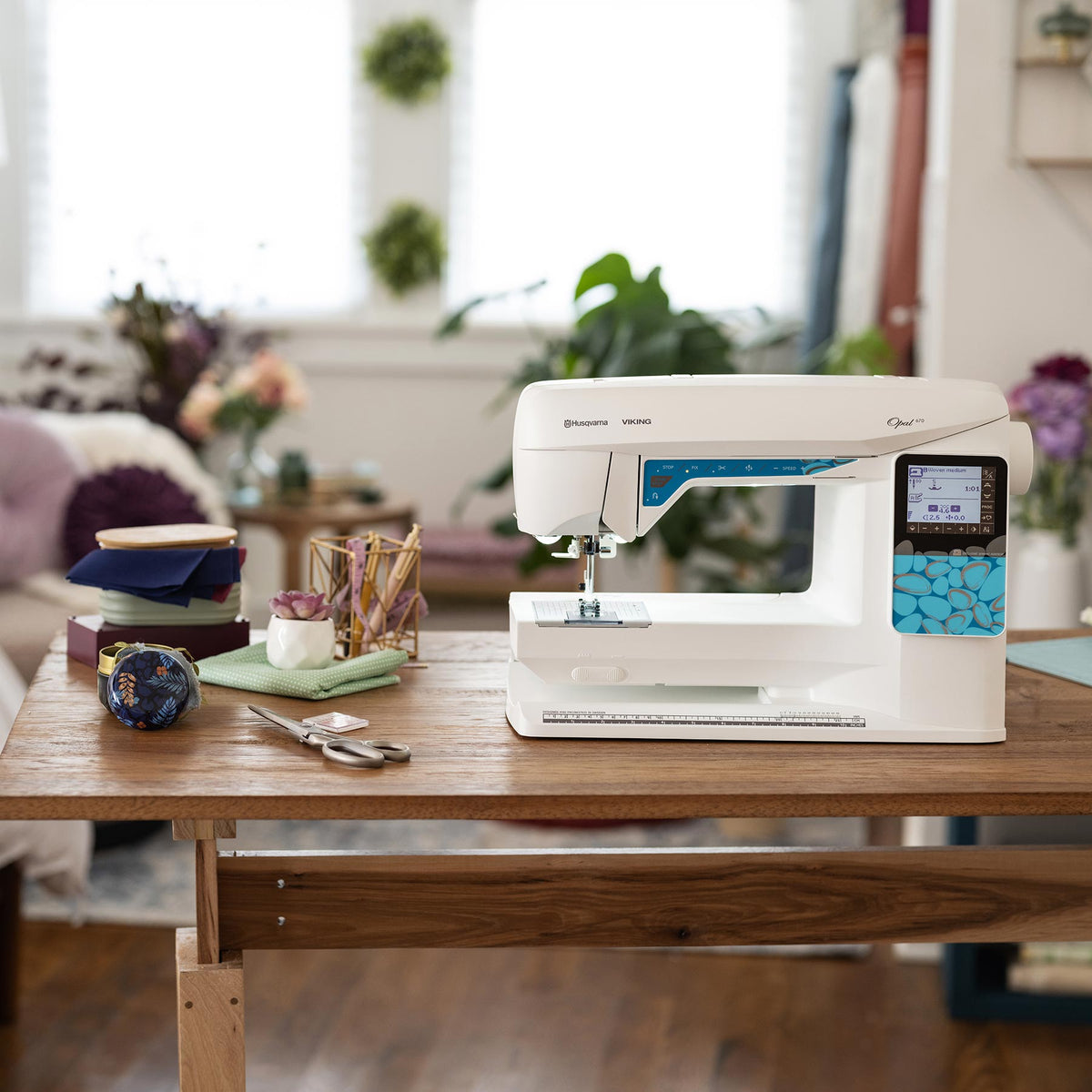 Husqvarna Viking Opal 670 sewing machine