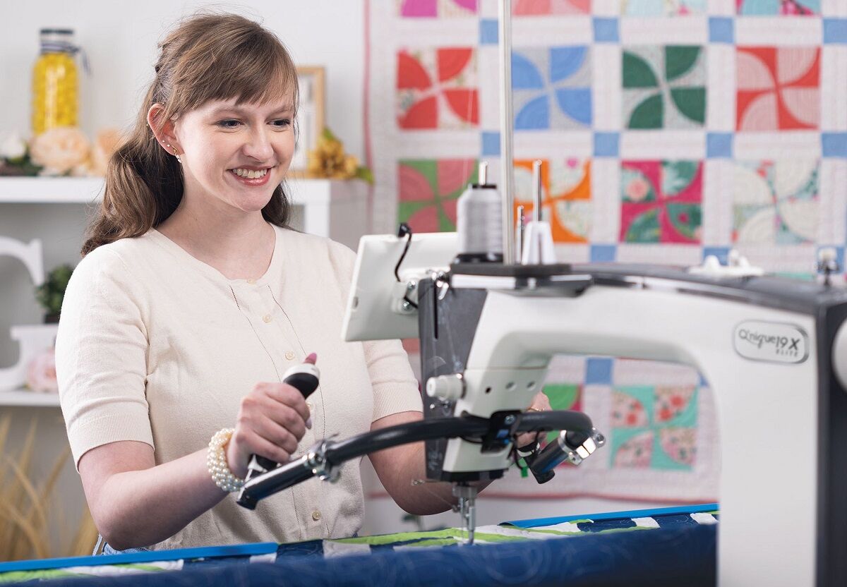 Grace Q'nique 19X Elite Longarm Quilting Machine
