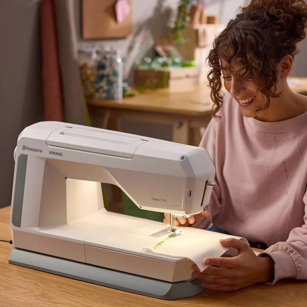 Husqvarna Viking Topaz 55Q Sewing & Quilting Machine