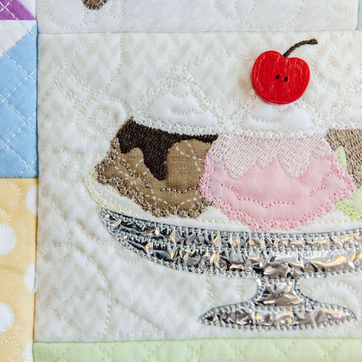 Kimberbell Two Scoops Bench Pillow Embellishment Kit
