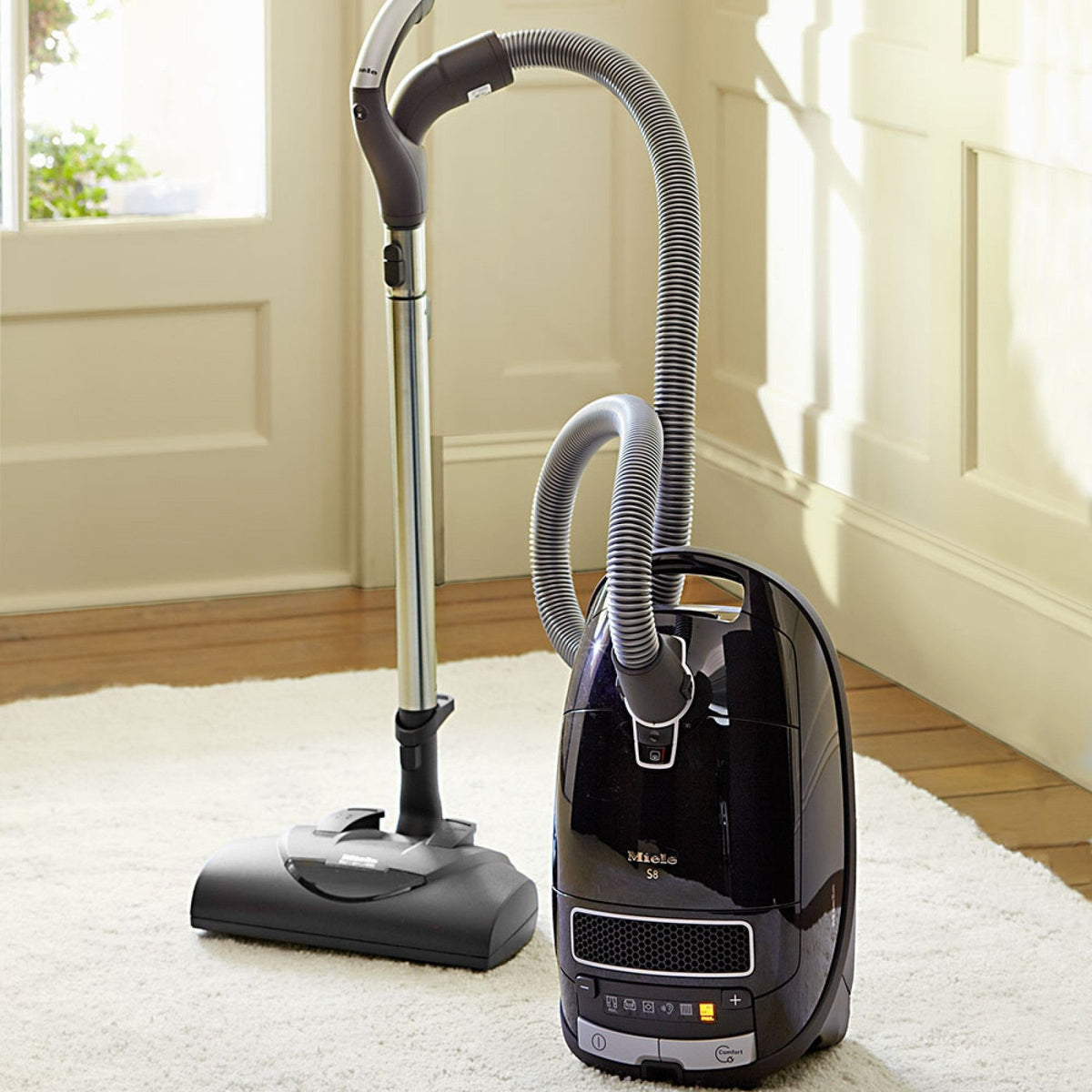 Miele C3 Series Canister Vacuum Cleaner Review Miele C3 Series Canister Vacuum Cleaner Review