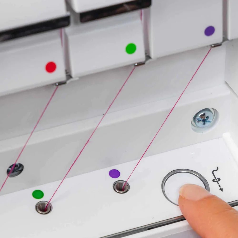 Pfaff Admire Air 7000 – Air-Threading Coverlock Serger