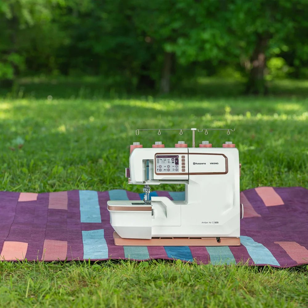 Viking Amber Air S 600 Coverlock | Air Threading Serger
