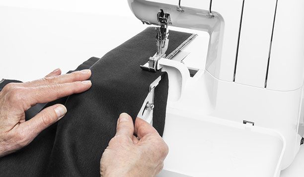 Viking Amber S 100 Serger