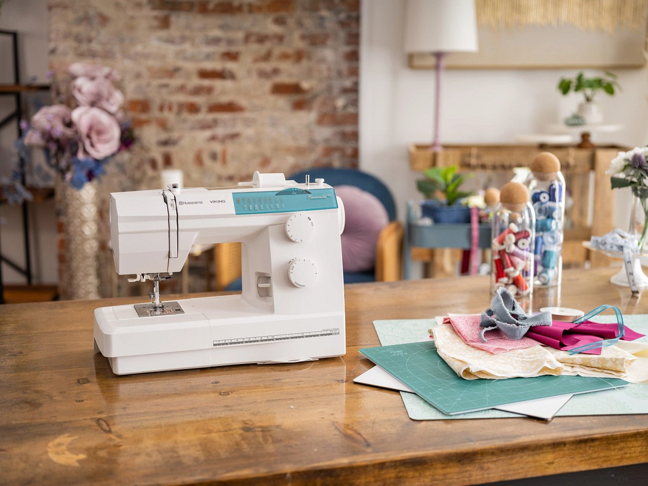 Viking Emerald 116 Sewing Machine