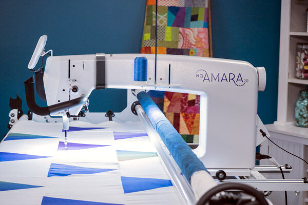 Handi Quilter Amara 20-inch Longarm Machine and Frame - with FREE Gifts