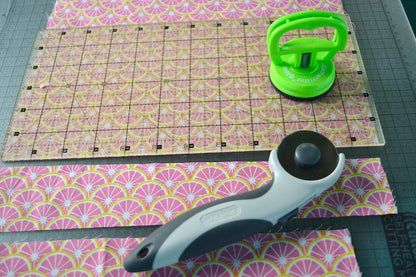 CutterPillar Mini Quilting Ruler Clamp,CutterPillar Mini Quilting Ruler Clamp,CutterPillar Mini Quilting Ruler Clamp