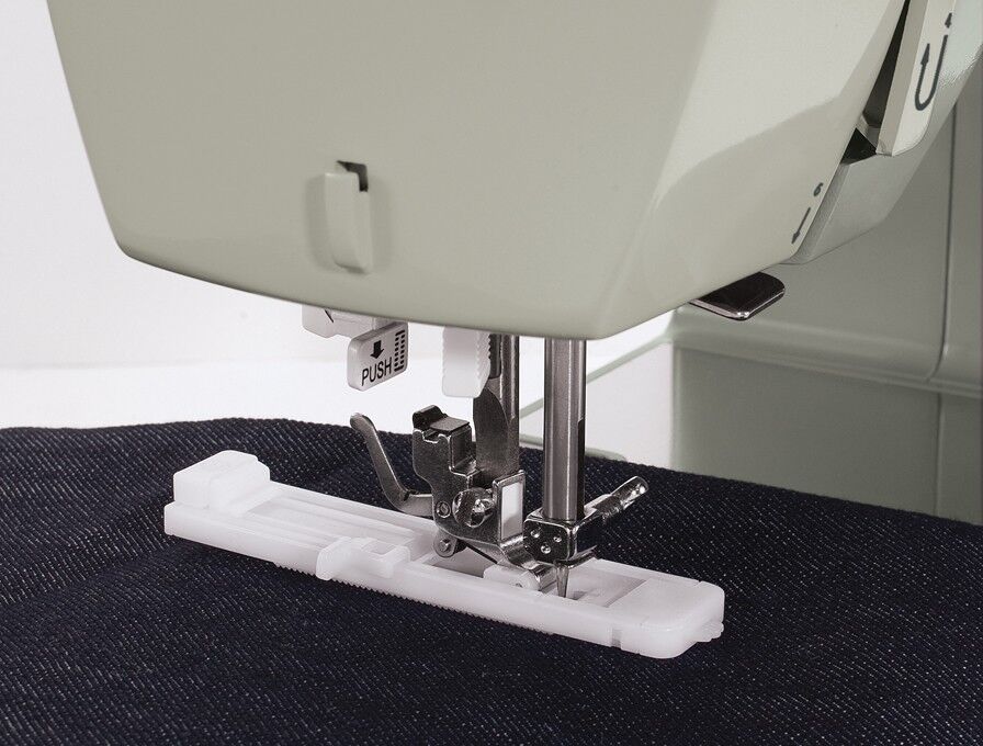 Singer Heavy Duty 4452 Sewing Machine