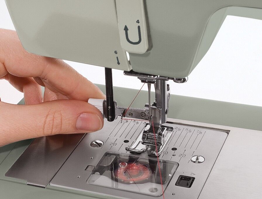 Singer Heavy Duty 4452 Sewing Machine