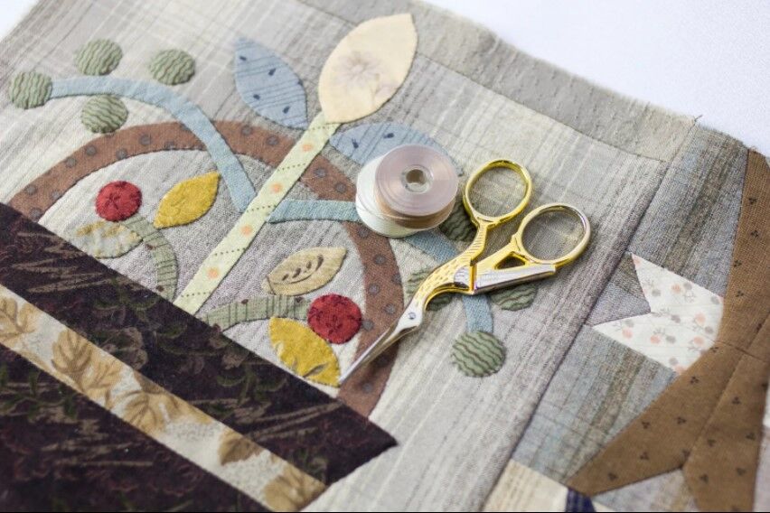 Wonderfil DecoBob Pre-Wound Bobbins Size M Basic,,,
